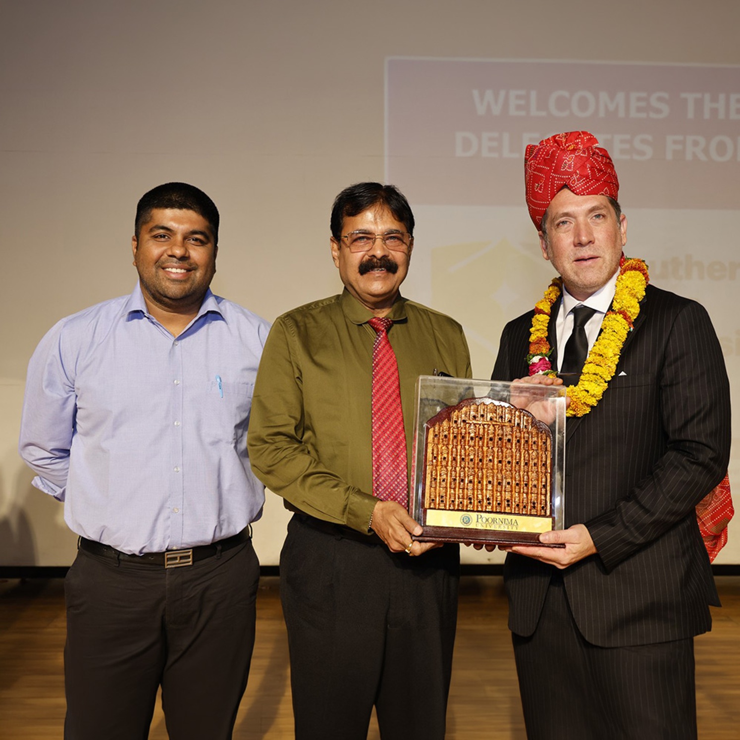 Renaud from Southern Cross University and delegates from Poornima University