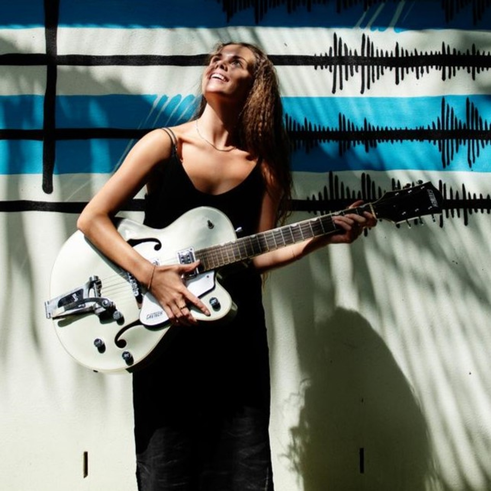 girl with guitar