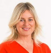 Lisa headshot