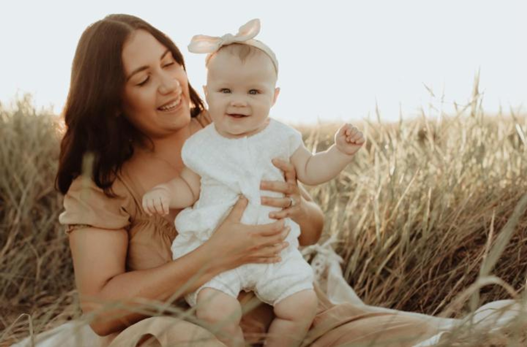 Midwife Taneeka Thomas with daughter Pippa