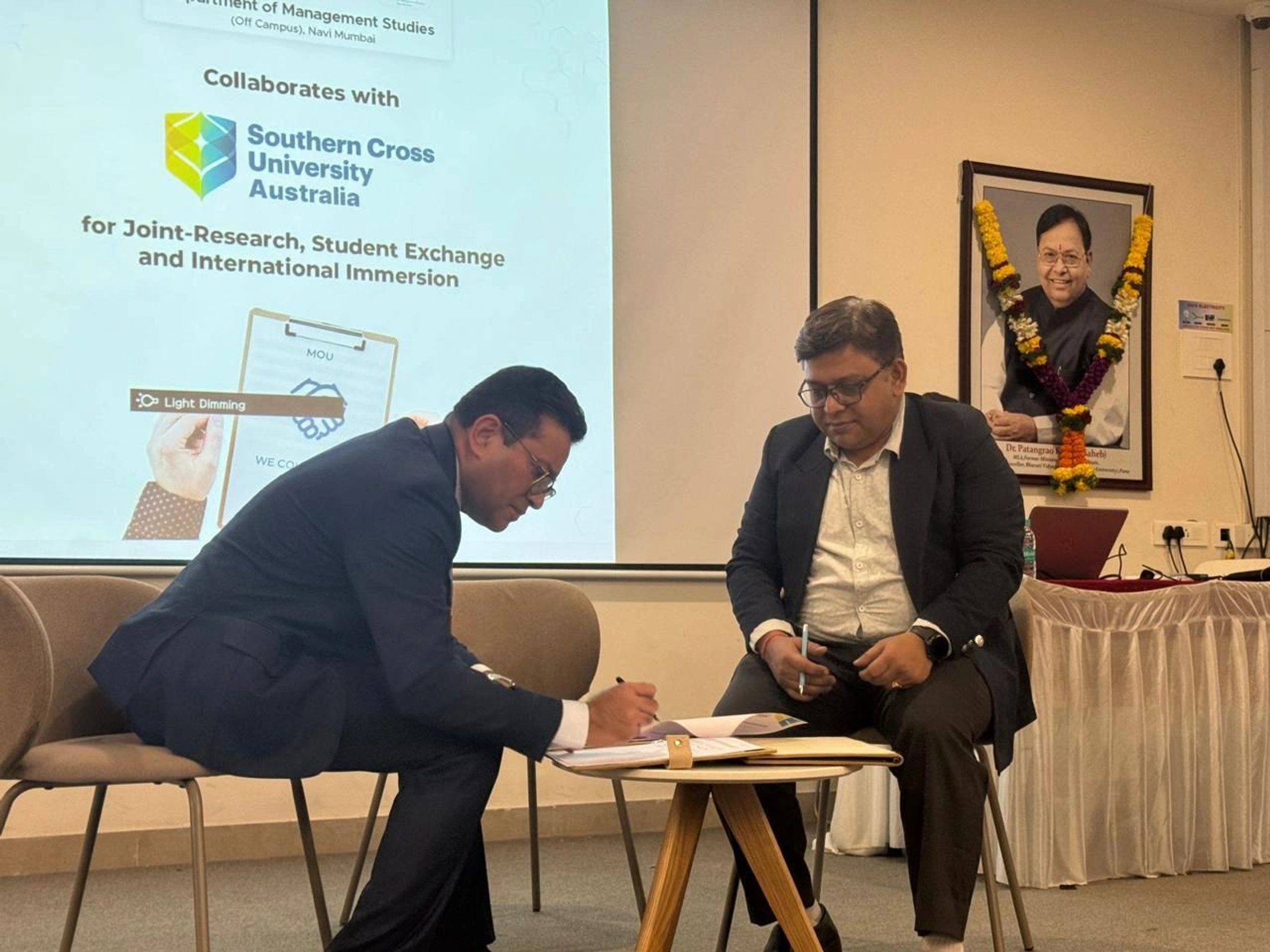 MoU signature between SCU and Indian University Bharati Vidyapeeth