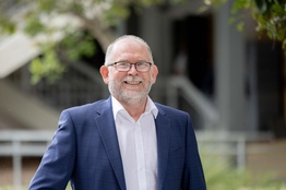Portrait of Associate Professor David Turner