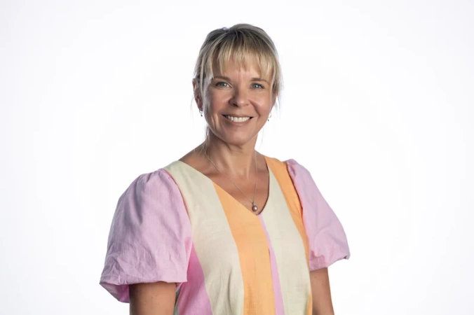 Dean-Professor-Julie-Jomeen