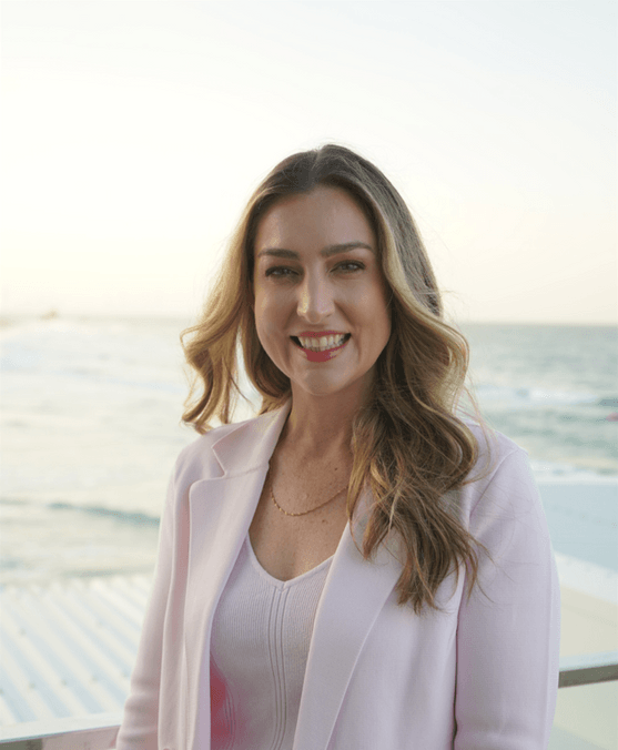 Laura headshot Currumbin