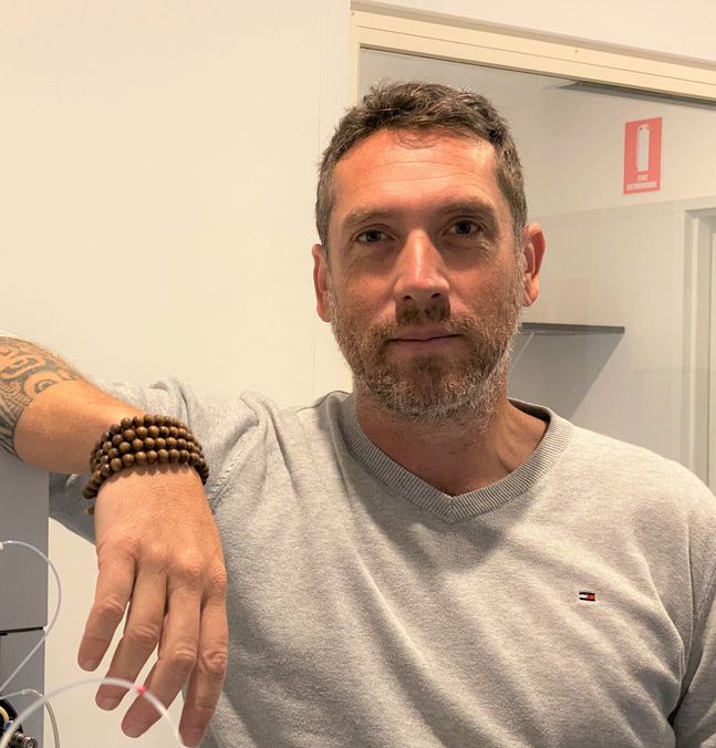 head and upper body man with casual attitude