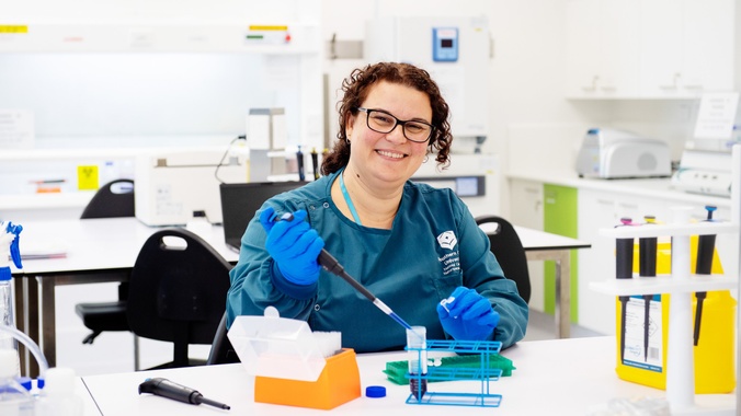 Dr Andrea Bugarcic