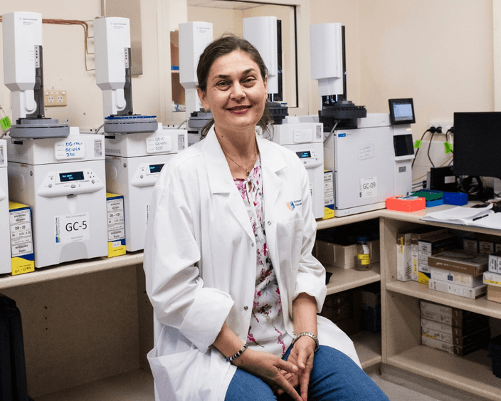 Image of biomedical scientist Dr Nedeljka Rosic in the lab