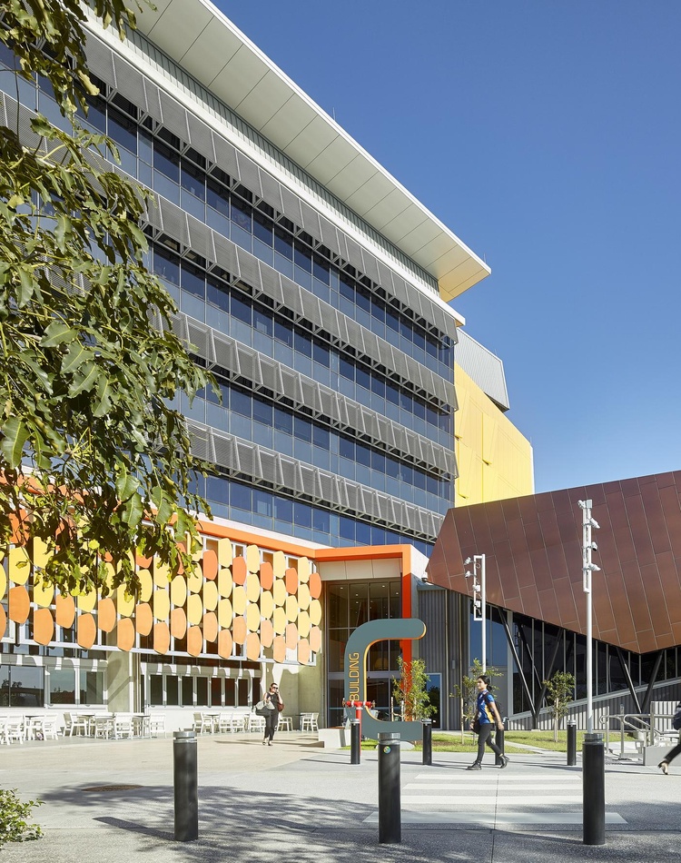 Gold Coast Campus Building C with students walking