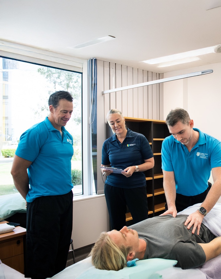 Supervisor with Osteotherapy students training