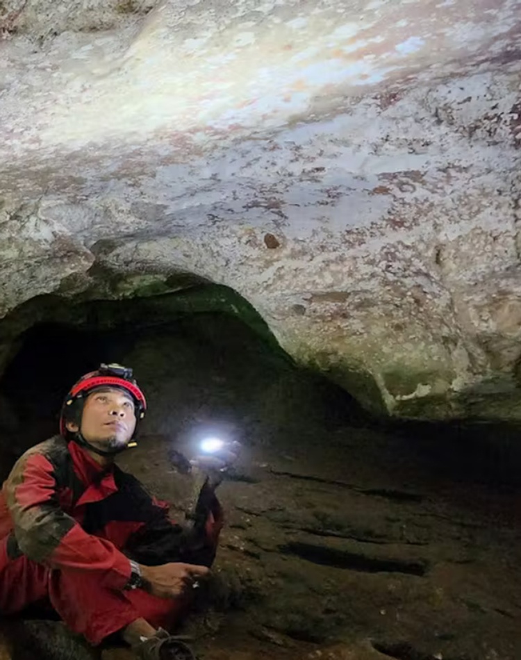 Cave art site Sulawesi in Indonesia_credit David P McGahan