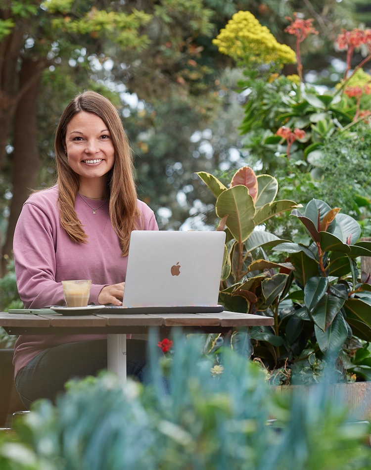 woman at laptop