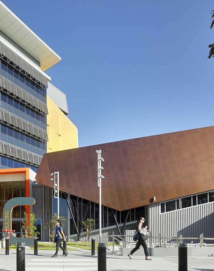 Gold Coast Campus Building C with students walking