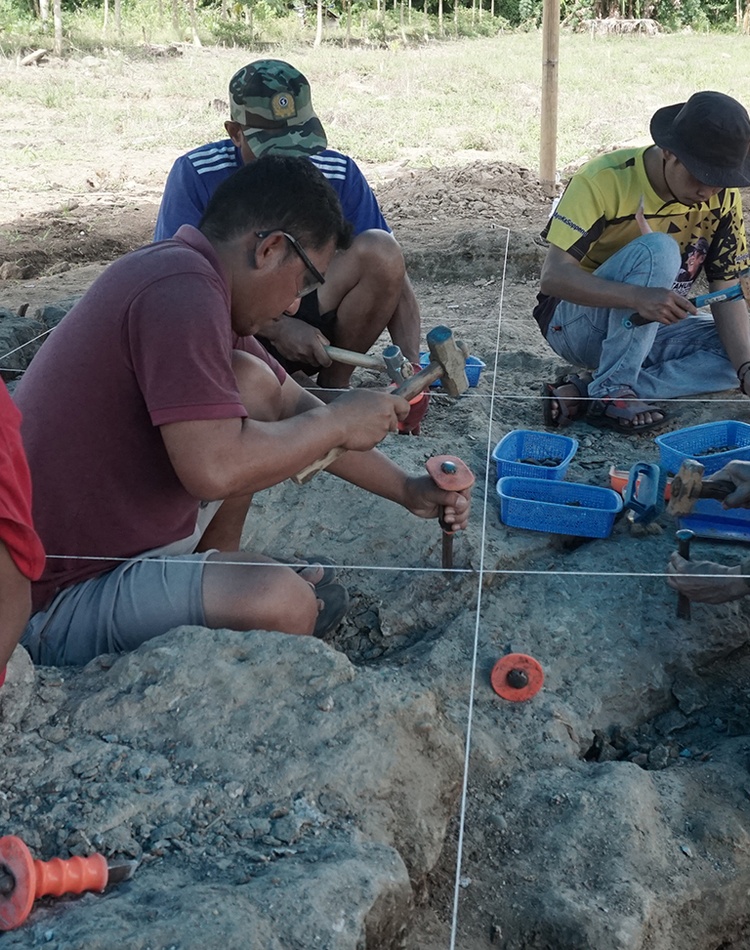 People working at an excavations at Calio in southern Sulawesi, Indonesia