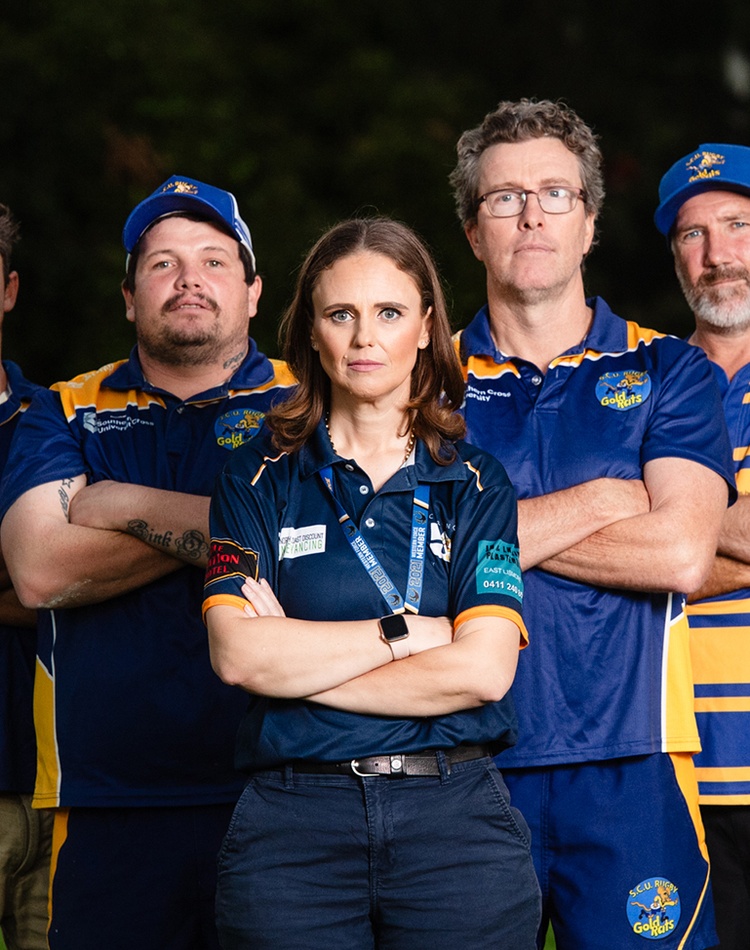Gold Rats coach Beth Whaanga with team