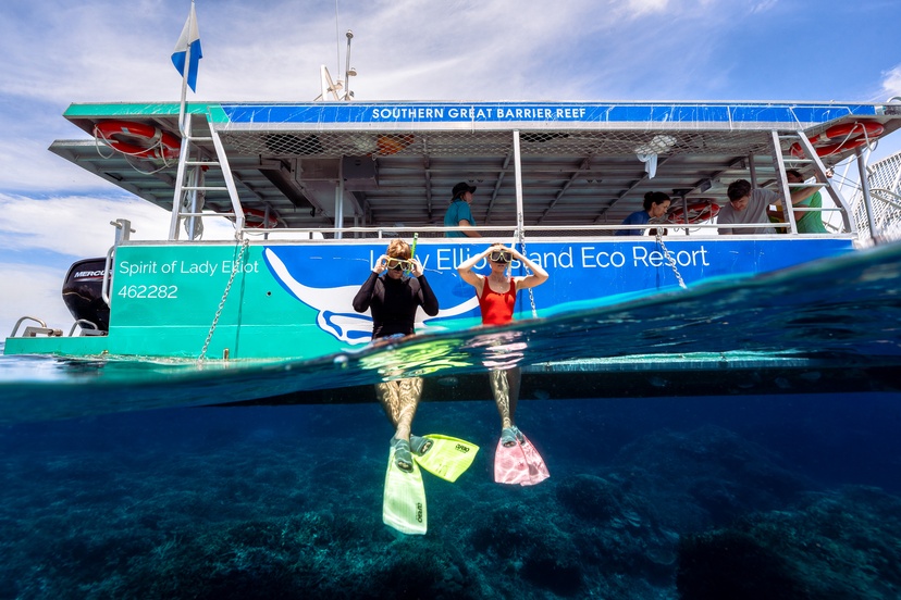 Divers on LEI