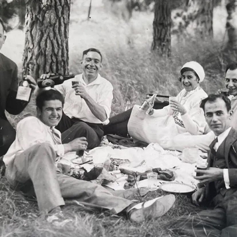 A group of Greek migrants at a picnic in the outskirts of Melbourne in 1936