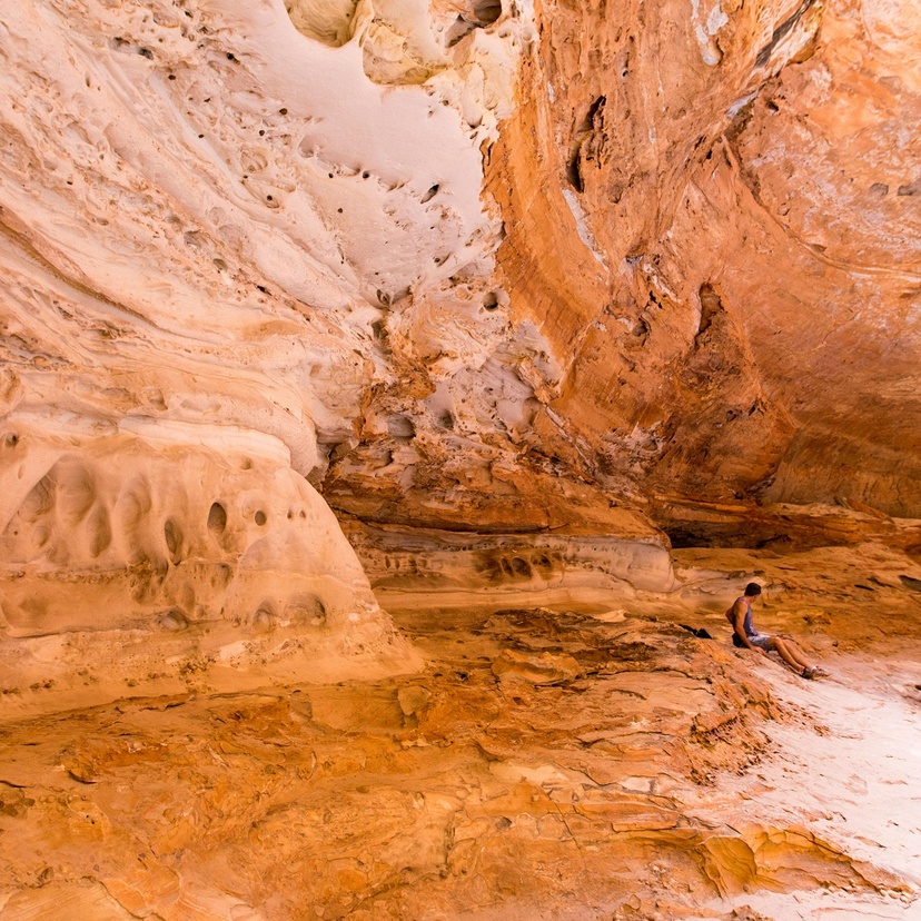 Overhanging rock formation